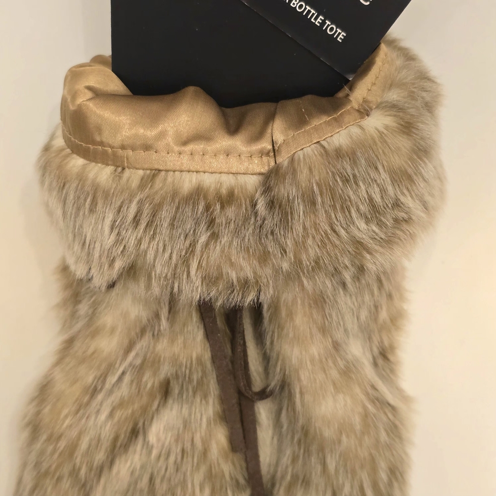NWT Nicole Miller Brown, Taupe and Cream Faux Fur Wine Bottle Tote - Picture 3 of 4
